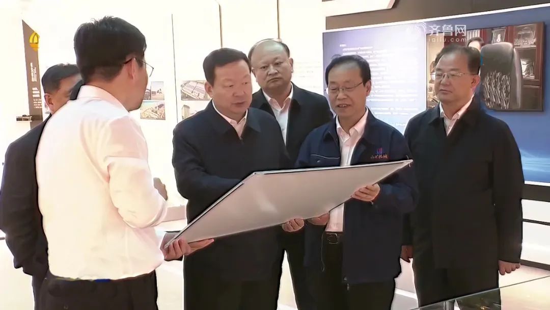 山東省委副書(shū)記、省長(zhǎng)周乃翔蒞臨山東山礦機(jī)械有限公司新廠(chǎng)區(qū)調(diào)研